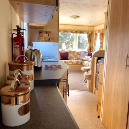 Caravan 50. Nairn Lochloy Holiday Park Exterior photo